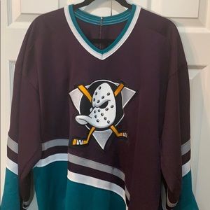 Men’s 2XL Mighty Ducks hockey jersey vintage CCM
